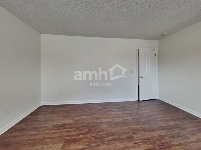 Building Photo - 123 Gatewood Ridge Ct