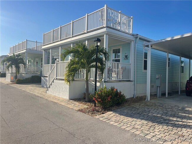 Building Photo - 118 NE Bay Dr