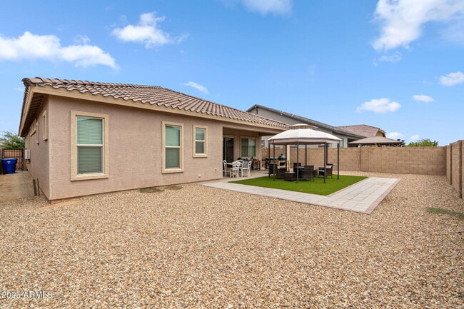 Building Photo - 16423 W Charlotte Dr