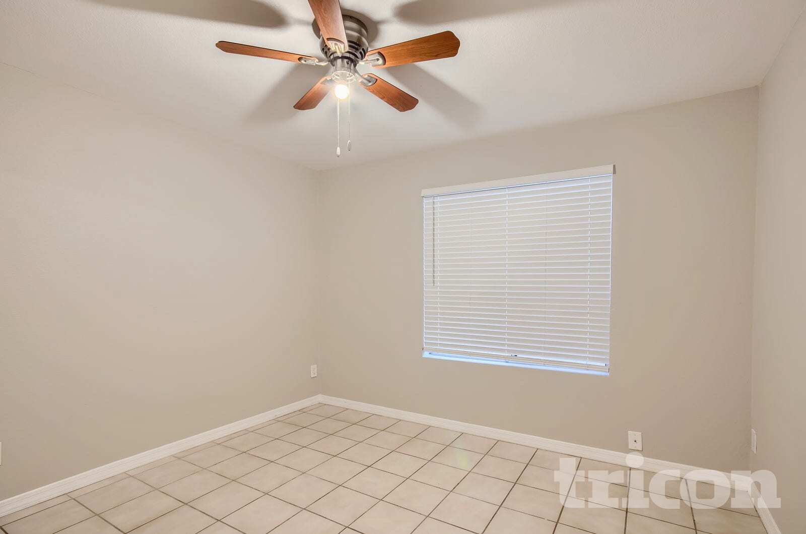 Building Photo - 13605 N 24th Ave