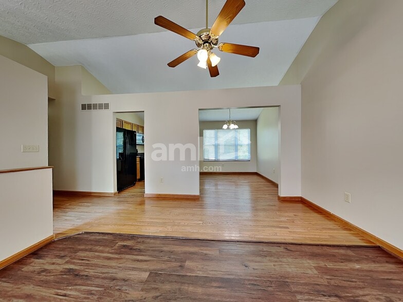 Building Photo - 172 Haley Ln