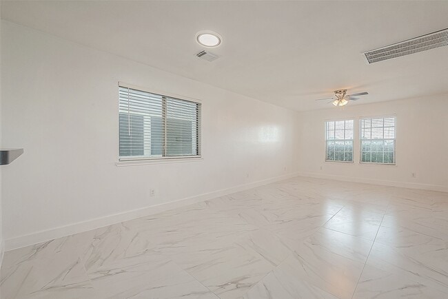 Building Photo - 20939 Young Meadows Way
