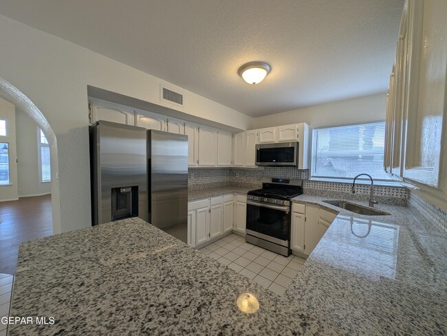 Building Photo - 3149 Crazy Horse Dr