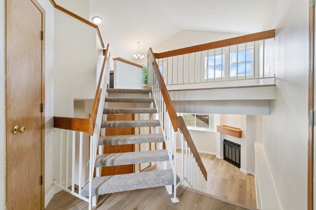 Building Photo - 4335 Conquista Dr