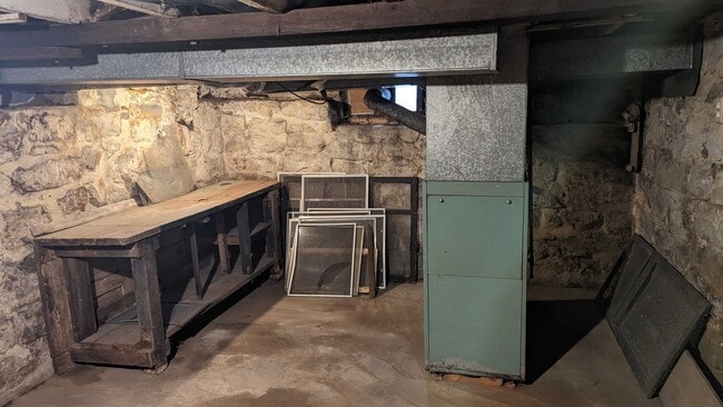 Building Photo - 415 W Front St