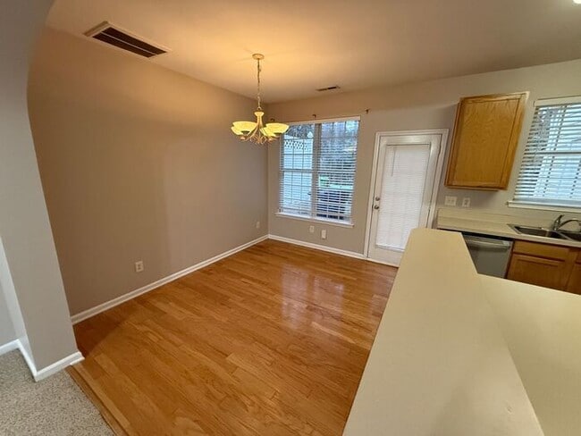 Building Photo - https://youtu.be/wyzPNZAWVWA?si=NV1Tv_AtGaQrvtzh