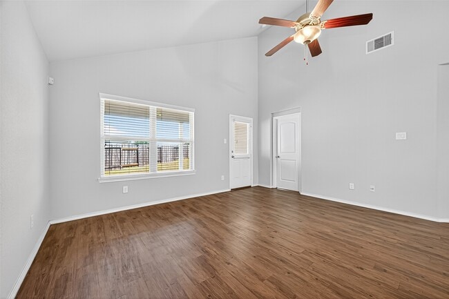 Building Photo - 5310 Songlark Bluff Cir