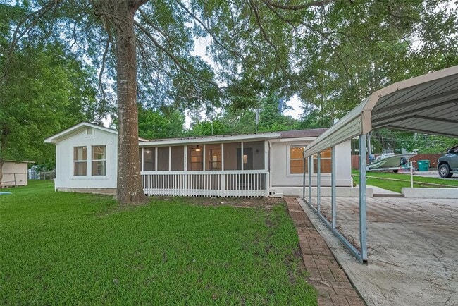 Building Photo - 1372 W Pine Lake Cir