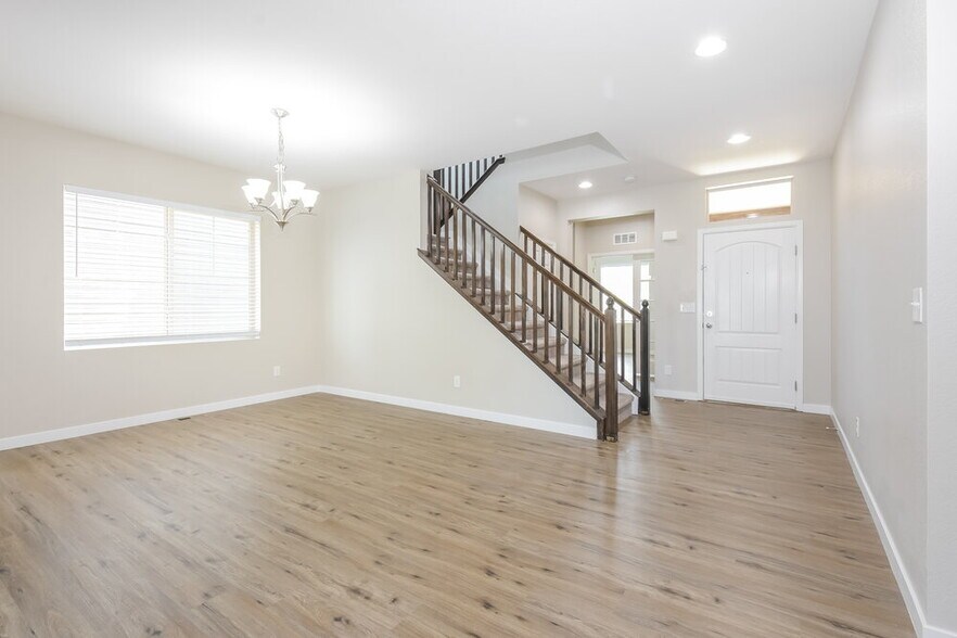 Building Photo - 14937 Melco Ave
