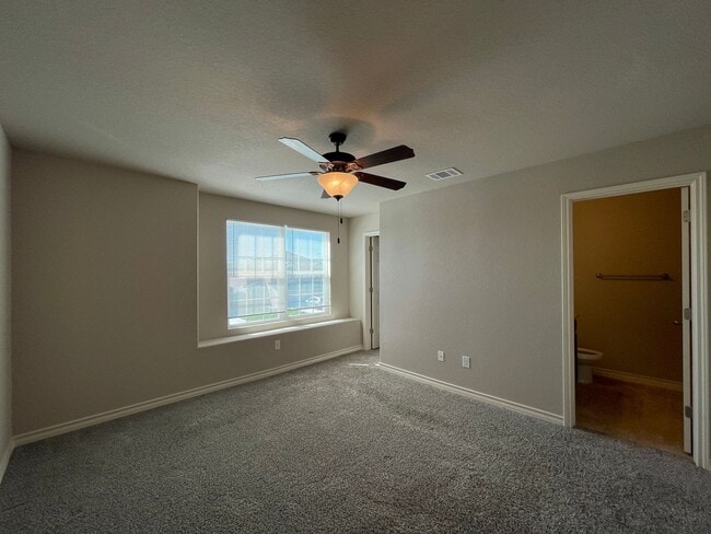 Building Photo - Townhome for rent