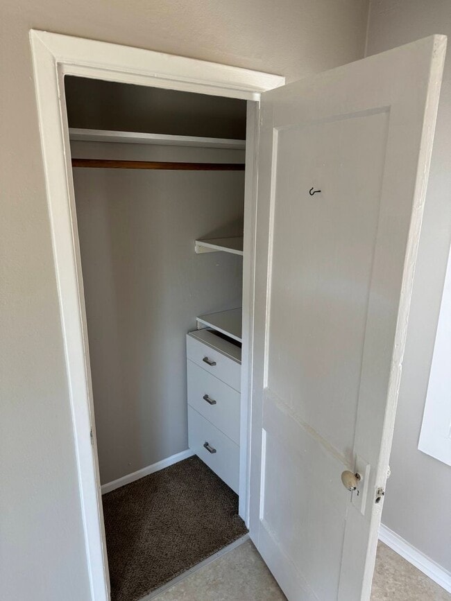 Building Photo - Studio Apartment in Whiteaker