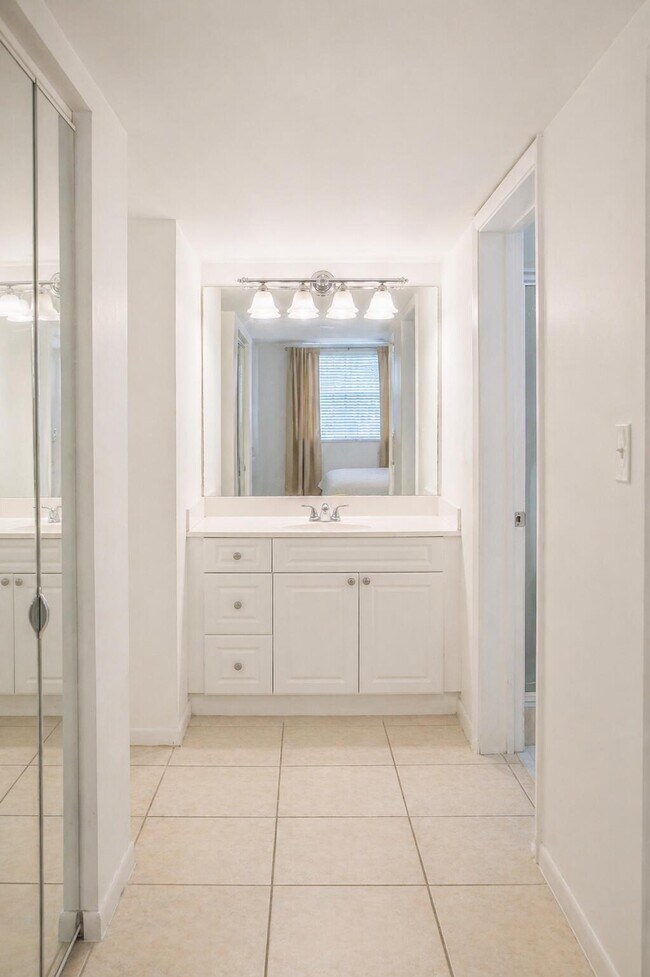 Building Photo - 5910 Morningstar Cir