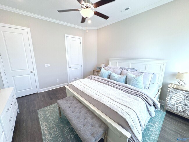 Building Photo - 216 St Louis St