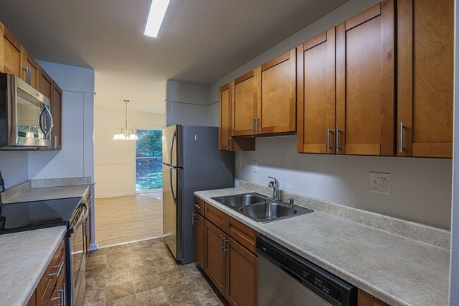 Building Photo - 821 Johahn Dr