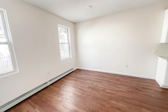 Building Photo - 500 Central Ave