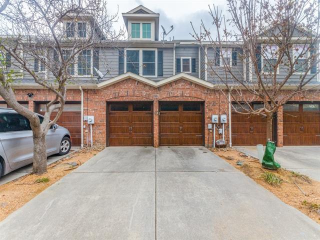 Building Photo - 2324 Stoneleigh Pl