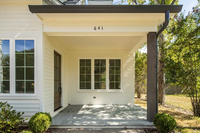 Building Photo - 641 Fletcher Rd