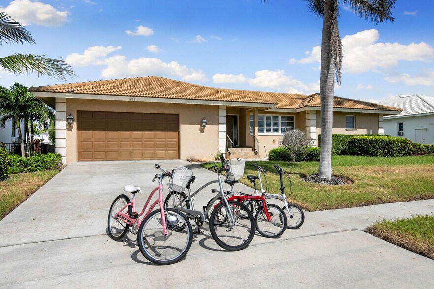 Building Photo - 874 Magnolia Ct