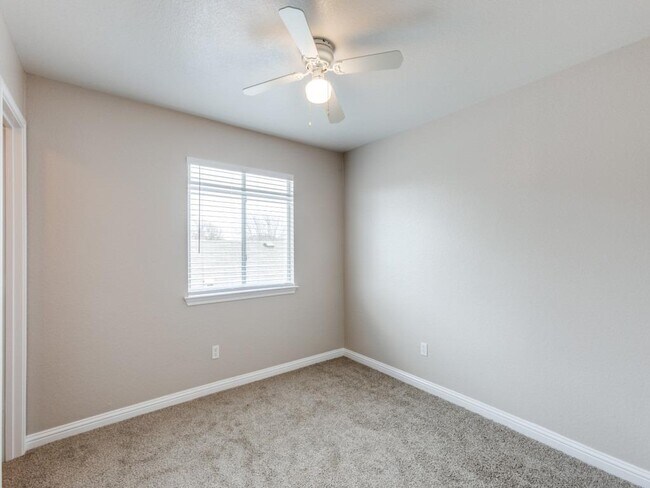 Building Photo - 3005 Crownover St