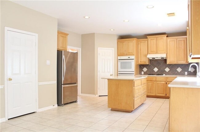 Building Photo - 7222 Ellaview Ln