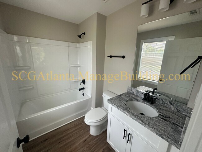 Building Photo - 5 Mink Hollow Ct