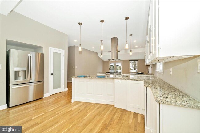 Building Photo - 3313 Moline Rd