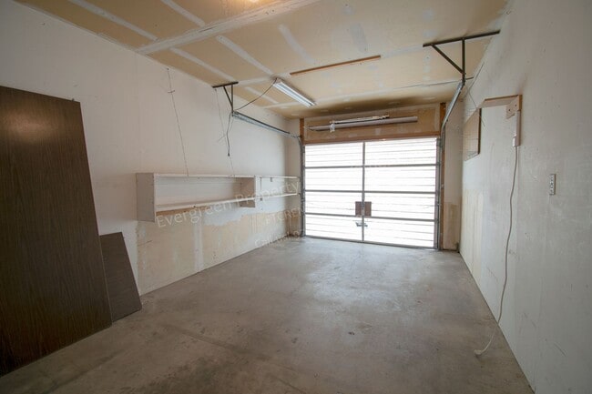 Building Photo - 3001-3003 Sumac St