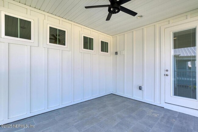 Building Photo - 475 Marquesa Cir