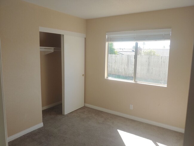 Building Photo - COMING SOON! Single Level 4 Bed/2 Bath in ...