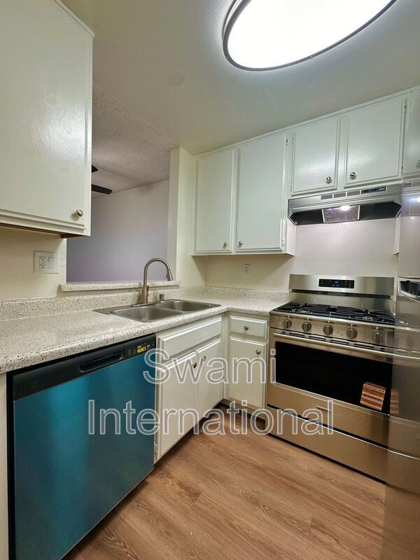 Building Photo - 26114 Belle Porte Ave