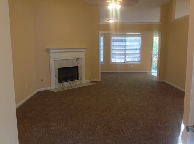 Building Photo - Inviting *Spacious* 4 Bedroom *One Level Beauty*!(Updated Pictures Coming Soon)
