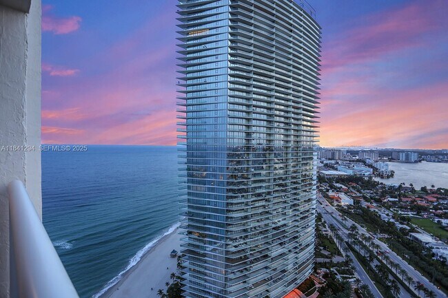 Building Photo - 19111 Collins Ave