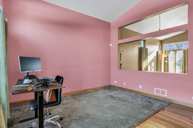 Building Photo - 1223 S Elder Ln