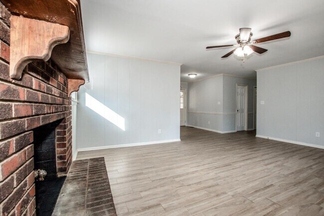 Building Photo - 1159 Camp Creek Rd