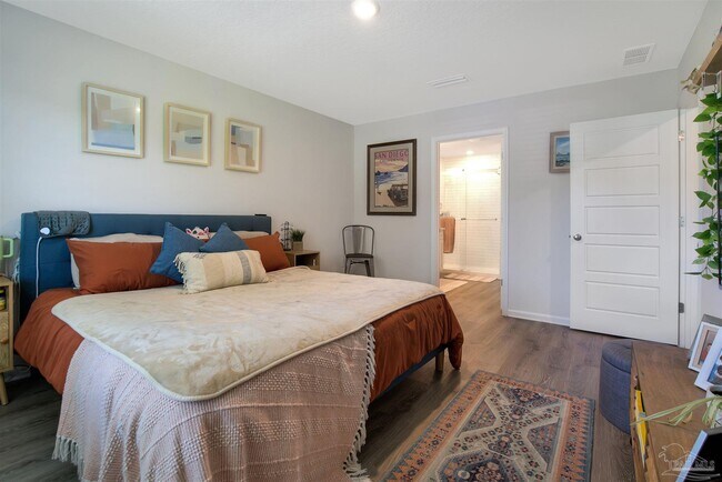 Building Photo - 951 Lovebird Ct