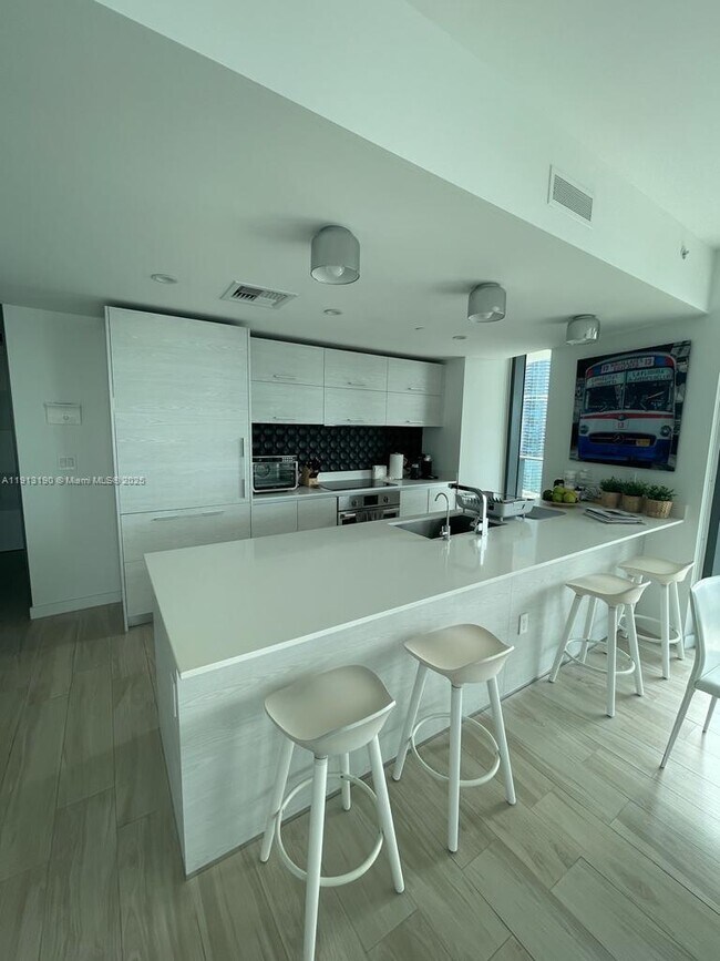 Building Photo - 1300 S Miami Ave