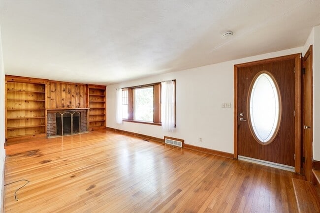Building Photo - 69 Aldrich Dr