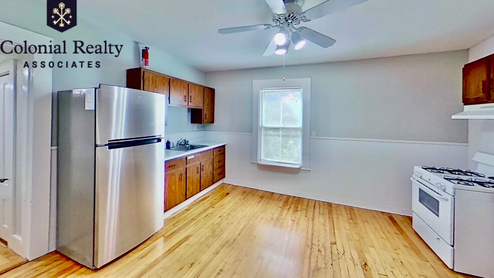 Building Photo - 153 Palfrey St