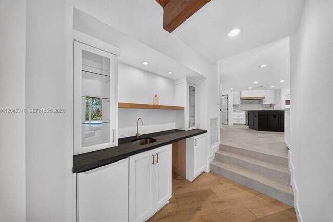 Building Photo - 8925 SW 102nd Terrace