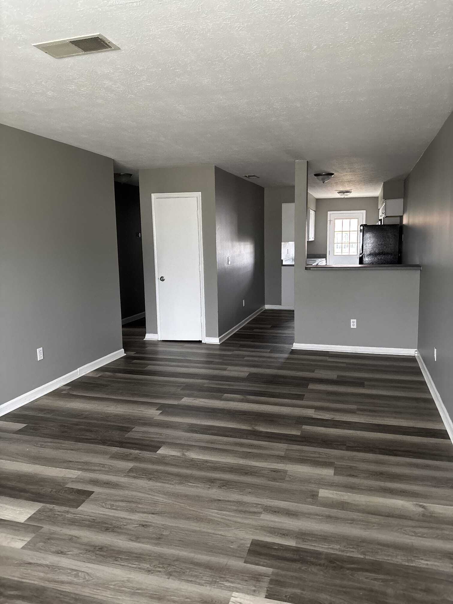 Building Photo - 1155 Edgewood Dr