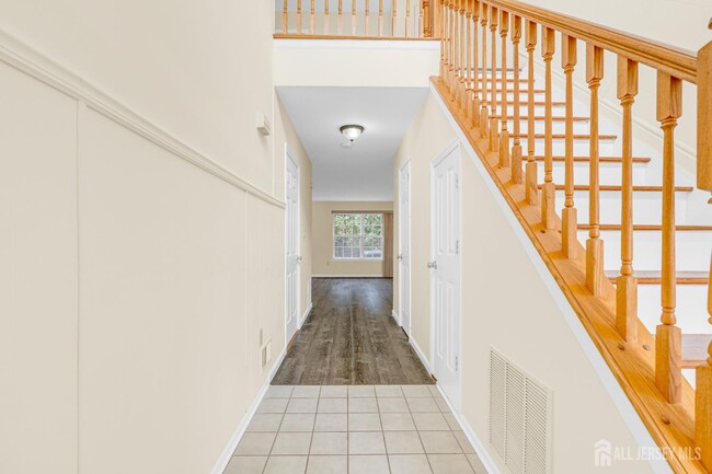 Building Photo - 267 Shady Oak Ct