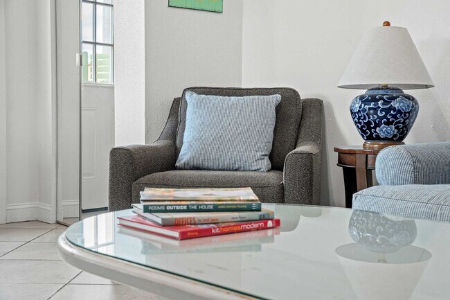 Building Photo - 4431 Luke Ave