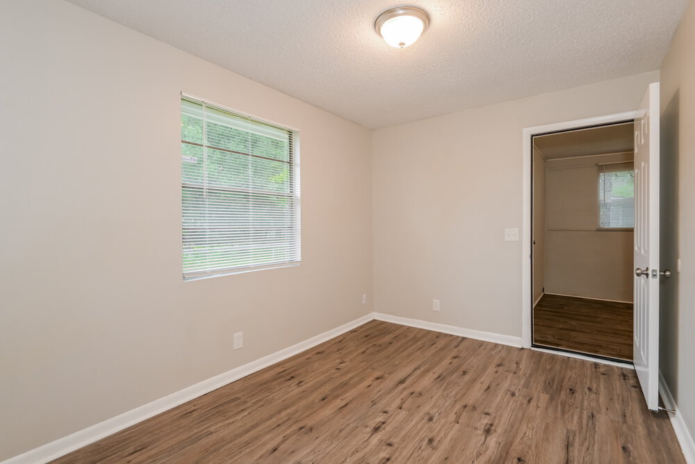 Building Photo - 304 Citizen St