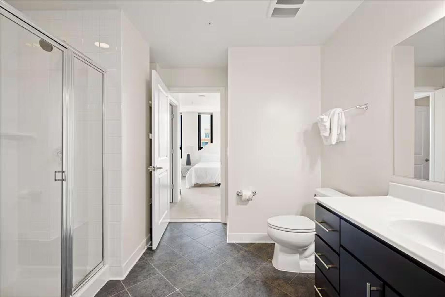 Building Photo - 1405 S Fern St