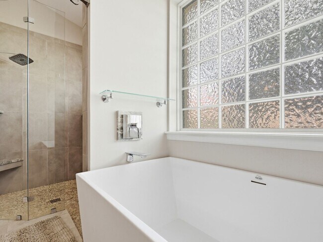 Building Photo - 534 Ria Mirada Ct