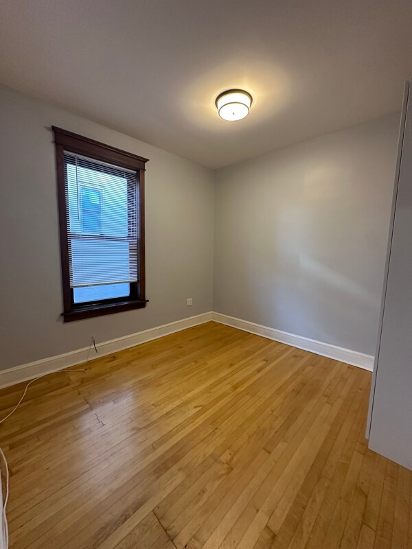 Building Photo - 1949 W Grace St