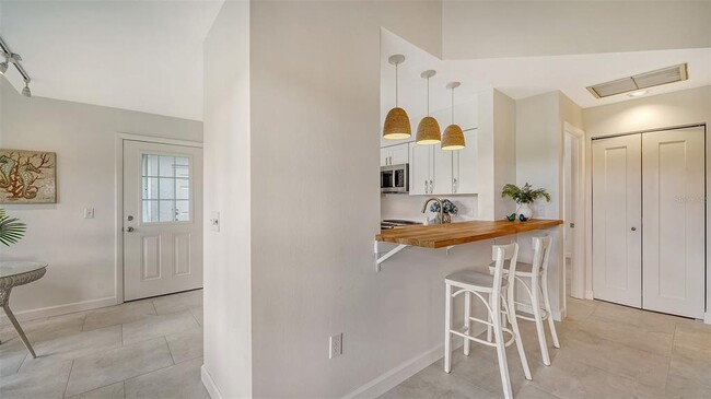 Building Photo - 6467 Carrington Cir