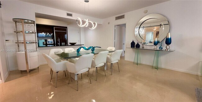 Building Photo - 3951 S Ocean Dr