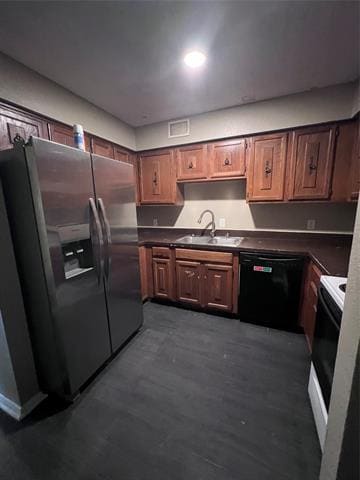 Building Photo - 734 Lariat Ln