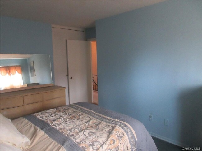 Building Photo - 5 Coyne Dr